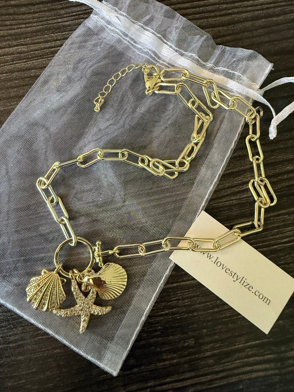 NWT LOVESTYLIZE Crystal Shell & Starfish Pendant Necklace